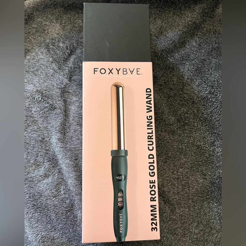Foxybae rose gold titanium curling wand